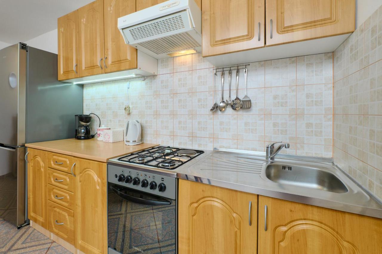 Apartment Apartments With A Parking Space Cunski, Losinj - 7867 Cunski