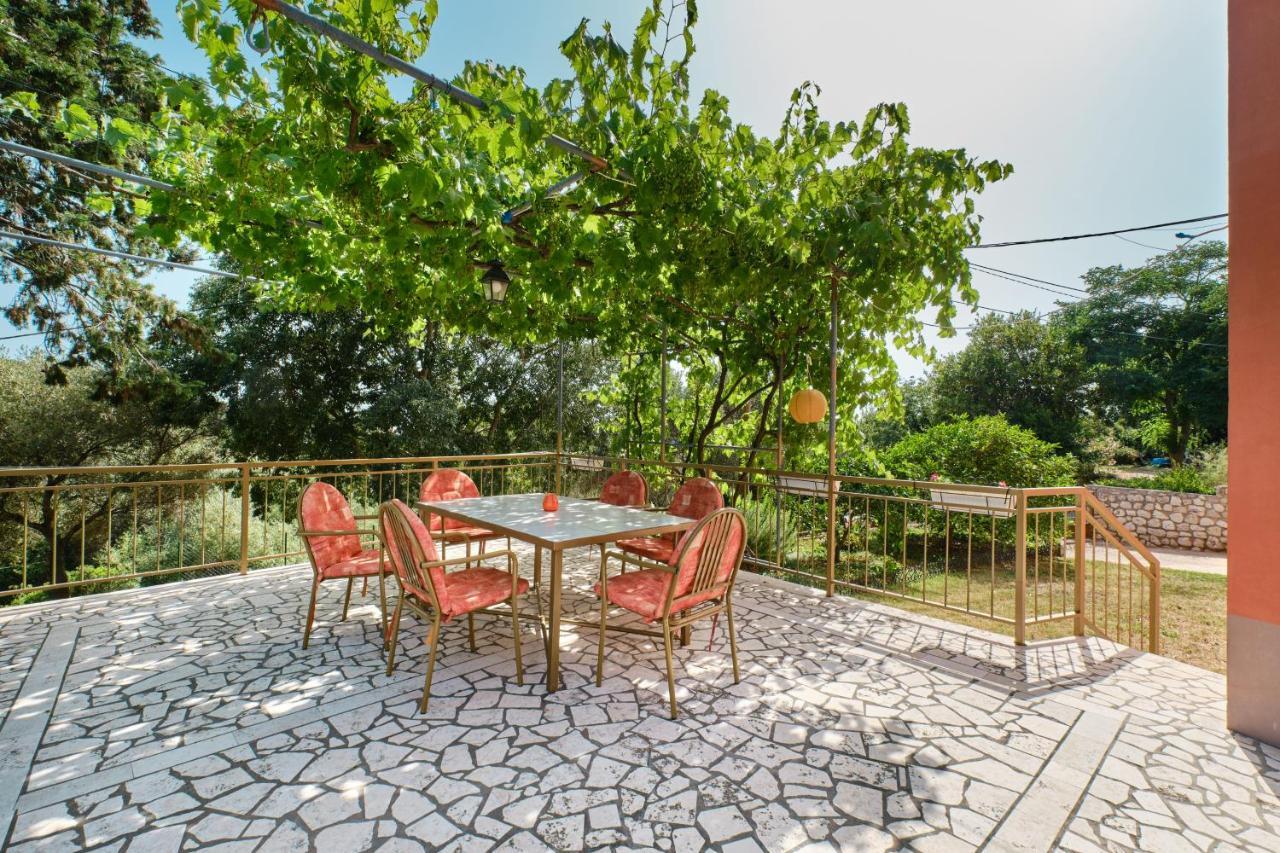 Apartment Apartments With A Parking Space Cunski, Losinj - 7867 *