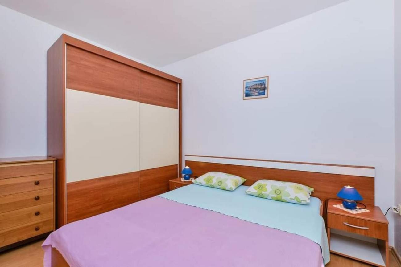 Apartments With A Parking Space Cunski, Losinj - 7867 Cunski