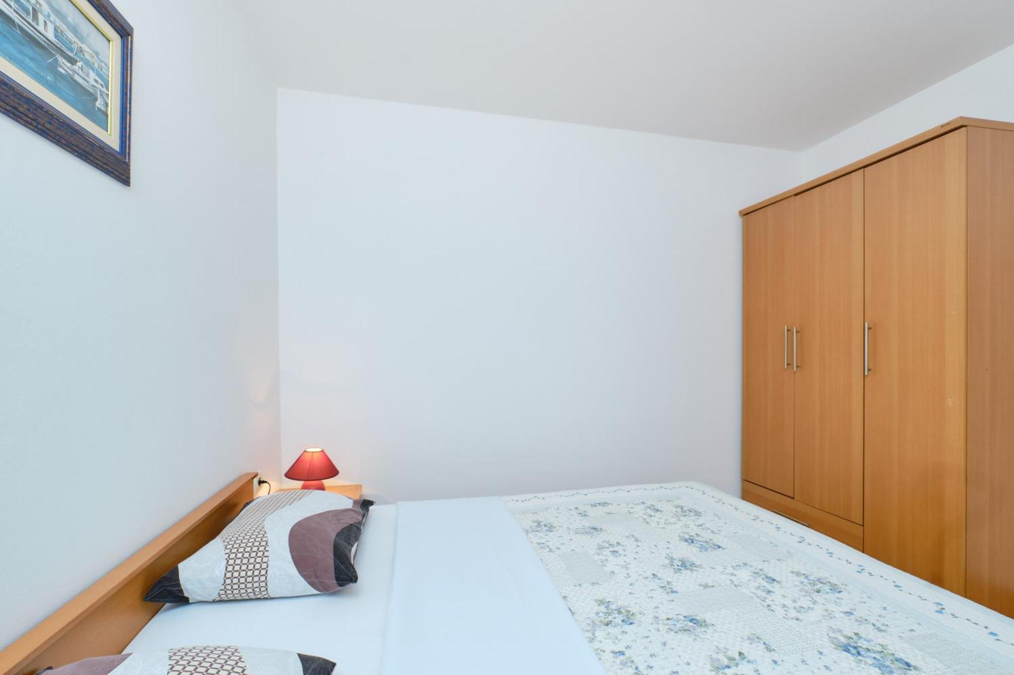 Apartments With A Parking Space Cunski, Losinj - 7867 Apartment Cunski