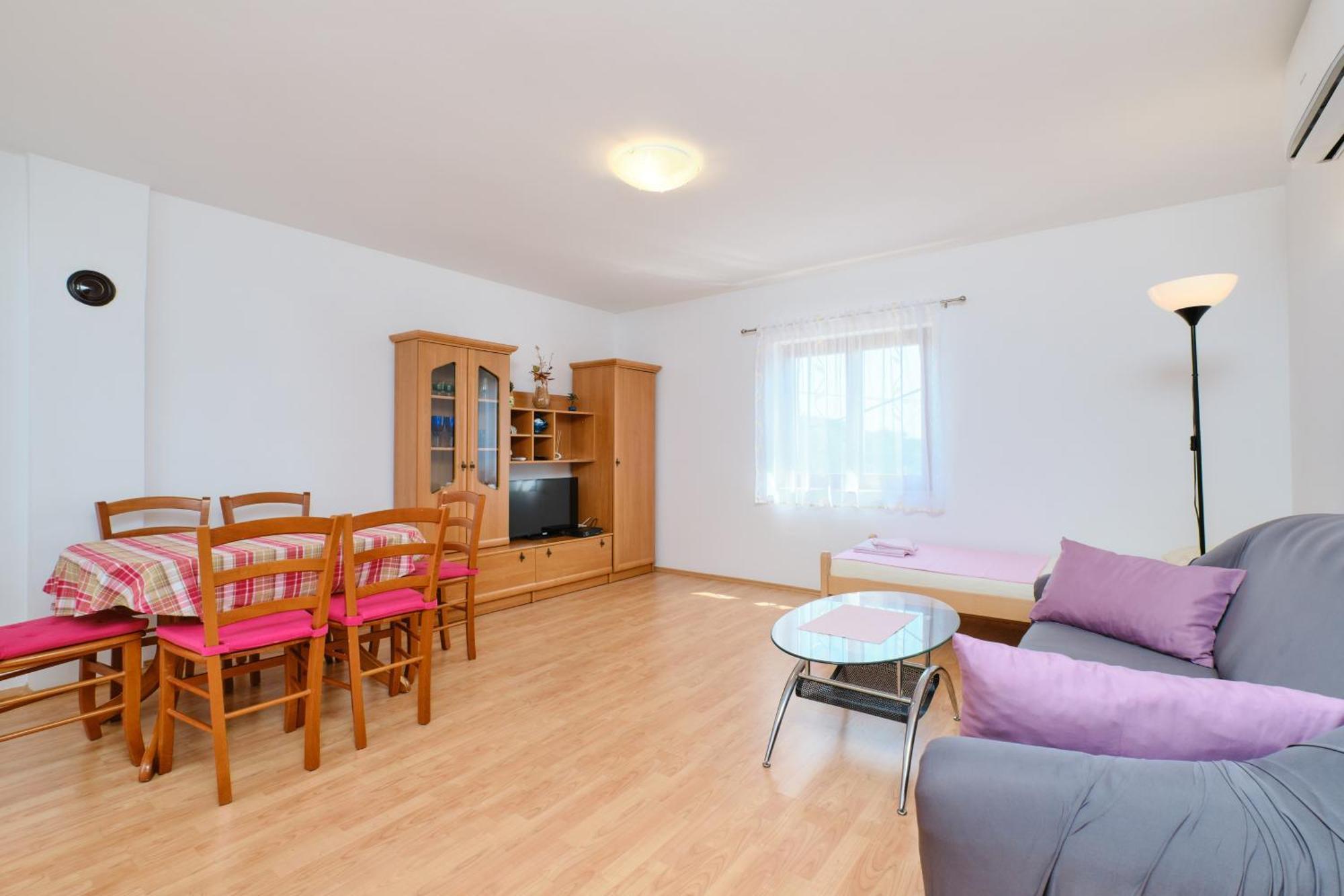 Apartment Apartments With A Parking Space Cunski, Losinj - 7867