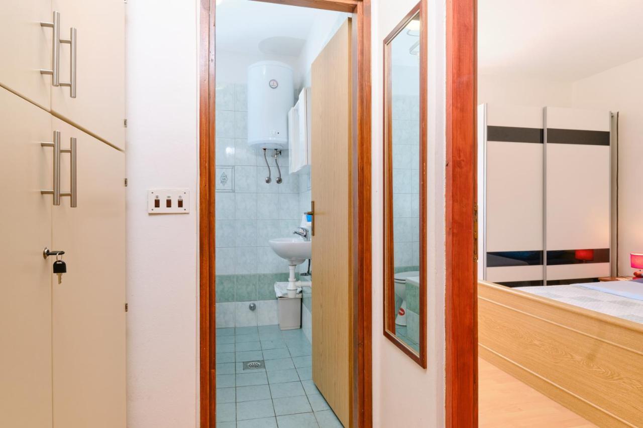 Apartman Apartments With A Parking Space Cunski, Losinj - 7867